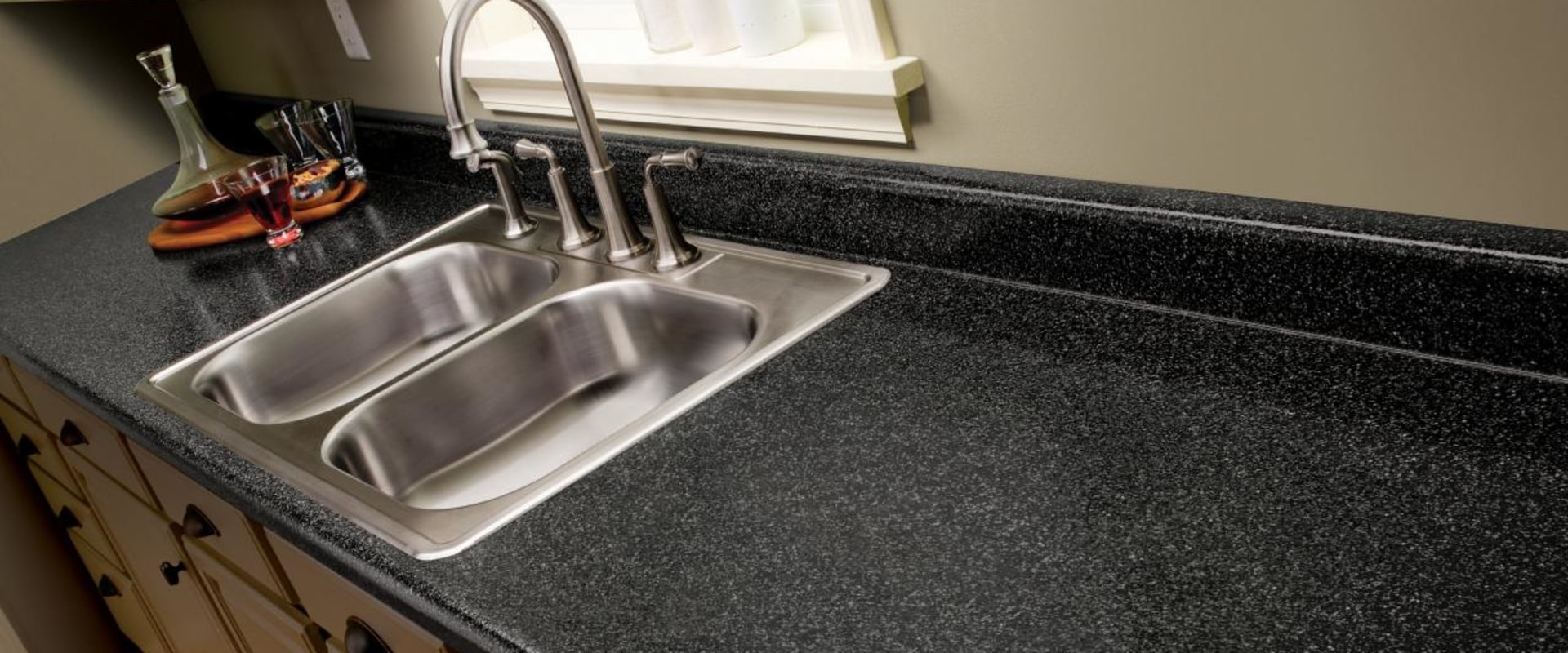 Can kitchen countertops be refinished?